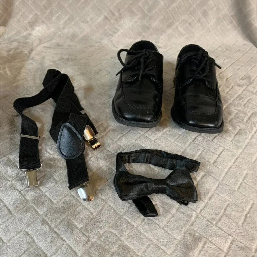 Sonoma Boy Size 1 Dress Shoes Black Shiny Faux Leather with Suspenders & Bow Tie